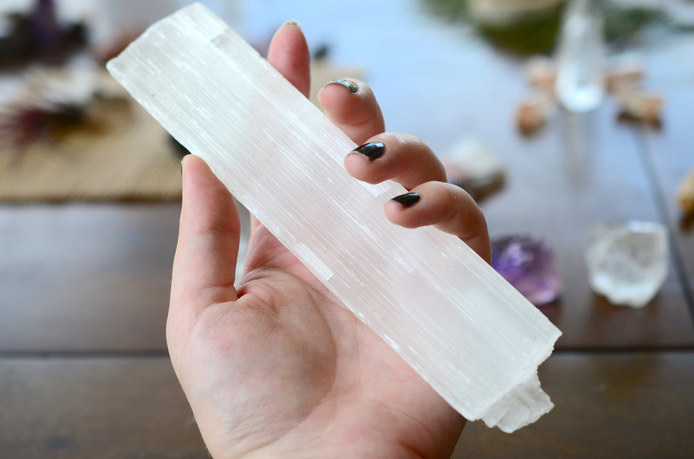 selenite meaning, healing properties, history and benefits